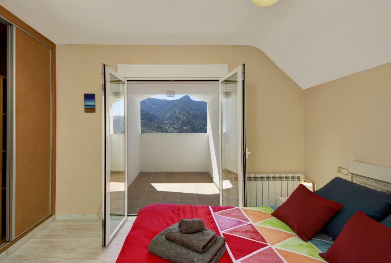 Atico Con Chimenea En Sierra Nevada-Gueejar Sierra Apartment Exterior photo